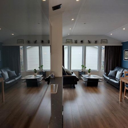 Modern En Chic Chalet Tot 4 Personen Op De Veluwe Recreatiepark De Oude Driest Путен Екстериор снимка
