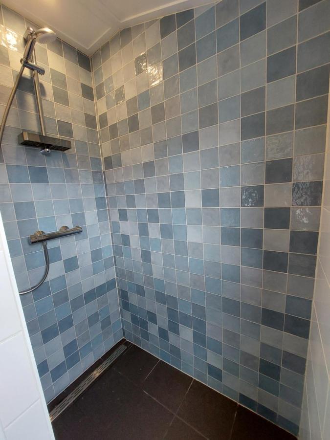 Modern En Chic Chalet Tot 4 Personen Op De Veluwe Recreatiepark De Oude Driest Путен Екстериор снимка