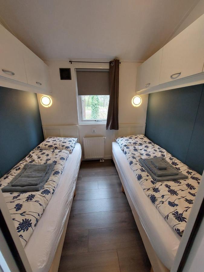 Modern En Chic Chalet Tot 4 Personen Op De Veluwe Recreatiepark De Oude Driest Путен Екстериор снимка