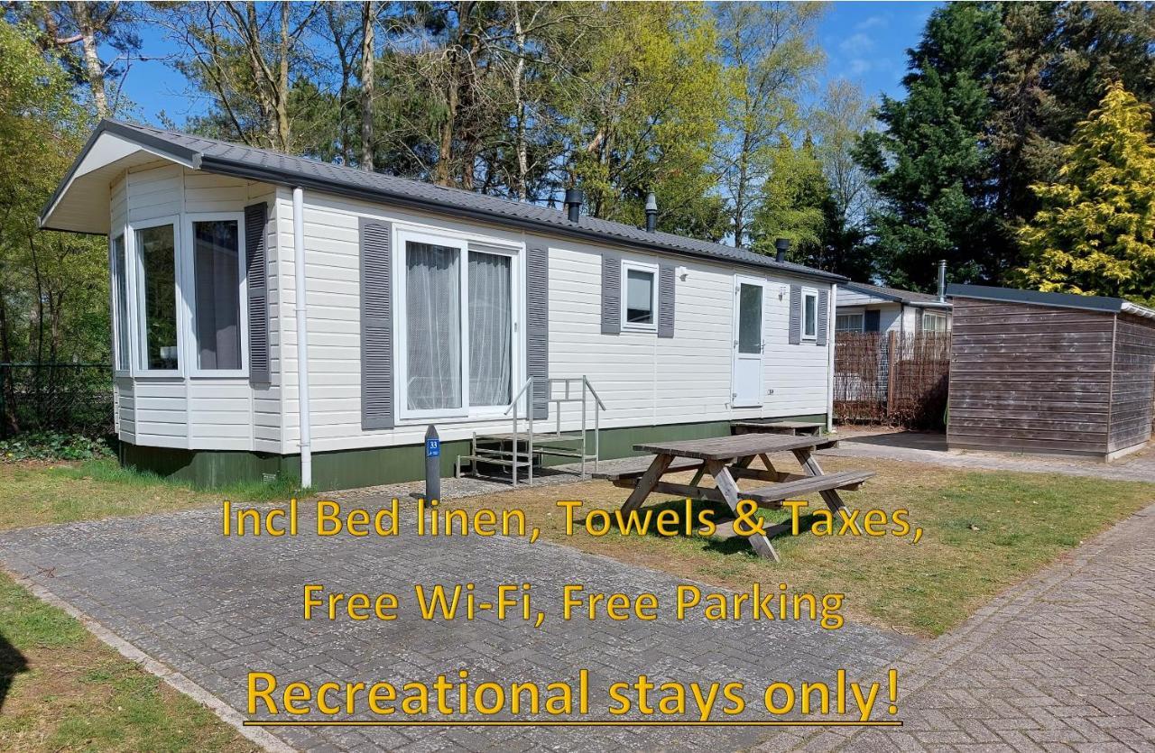 Modern En Chic Chalet Tot 4 Personen Op De Veluwe Recreatiepark De Oude Driest Путен Екстериор снимка