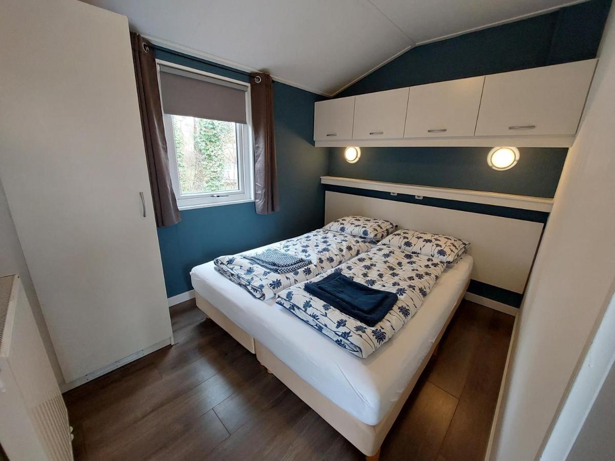 Modern En Chic Chalet Tot 4 Personen Op De Veluwe Recreatiepark De Oude Driest Путен Екстериор снимка