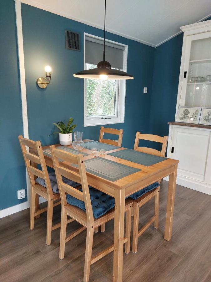 Modern En Chic Chalet Tot 4 Personen Op De Veluwe Recreatiepark De Oude Driest Путен Екстериор снимка